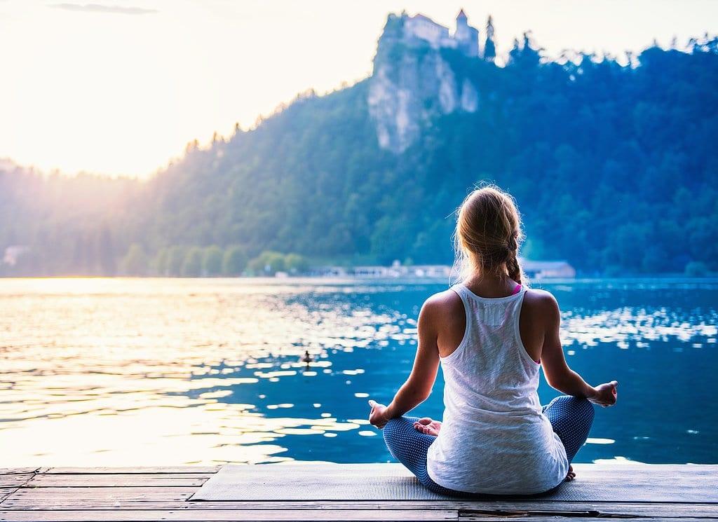 Podcasts de meditación para practicar yoga